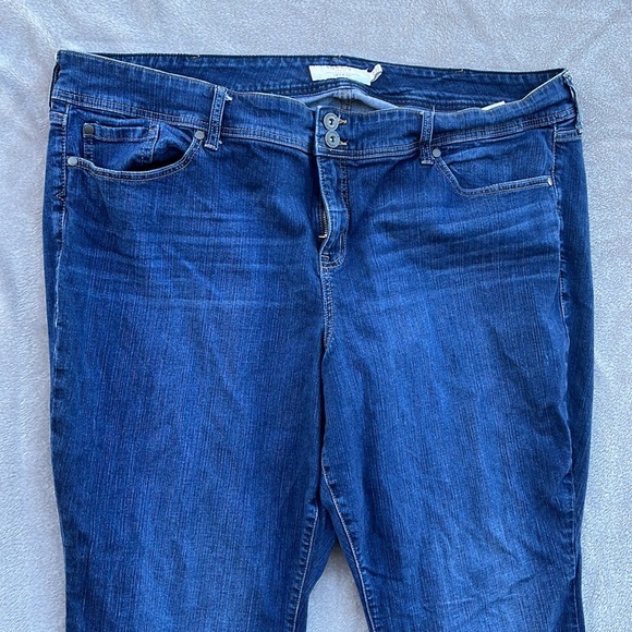 TORRID First At Fit Denim Jeans, Size 26R - Picture 12 of 16